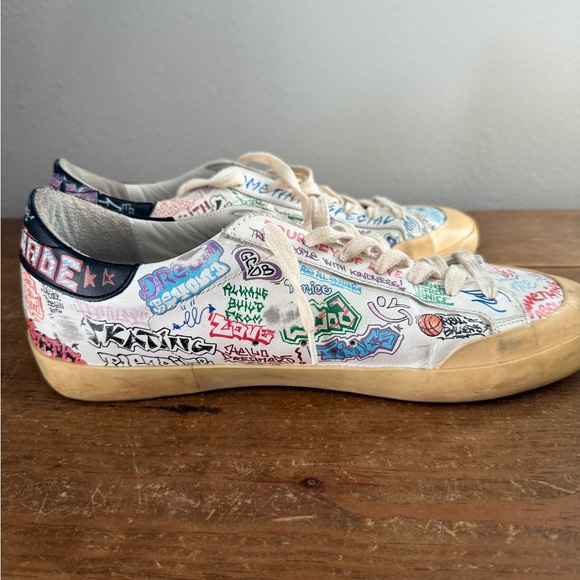 Men’s Golden Goose size 11 (44) Graffiti Art Sneakers. Like new condition - Picture 6 of 11
